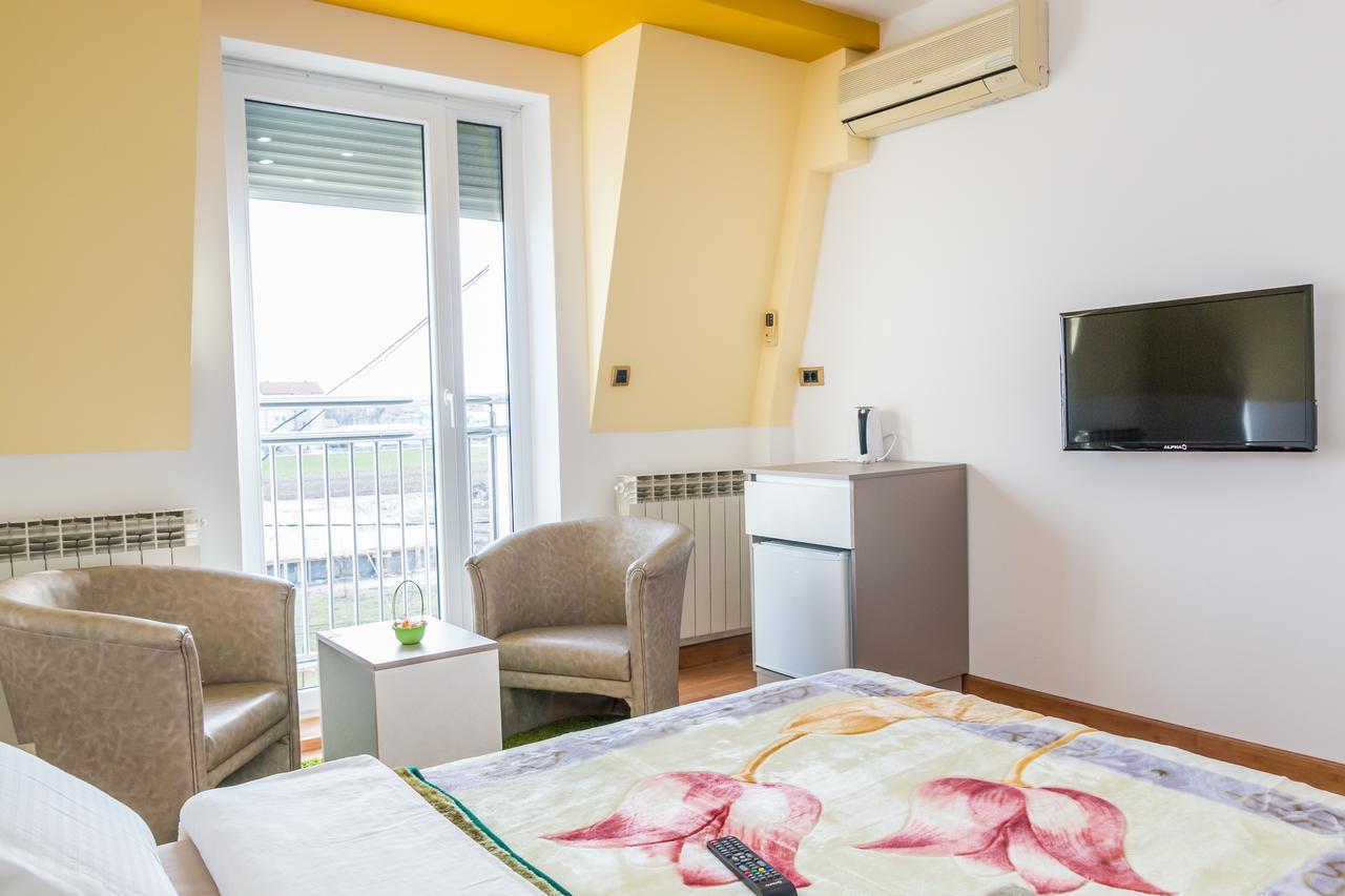 Kalanj Apartmani I Sobe Belgrad Exteriör bild