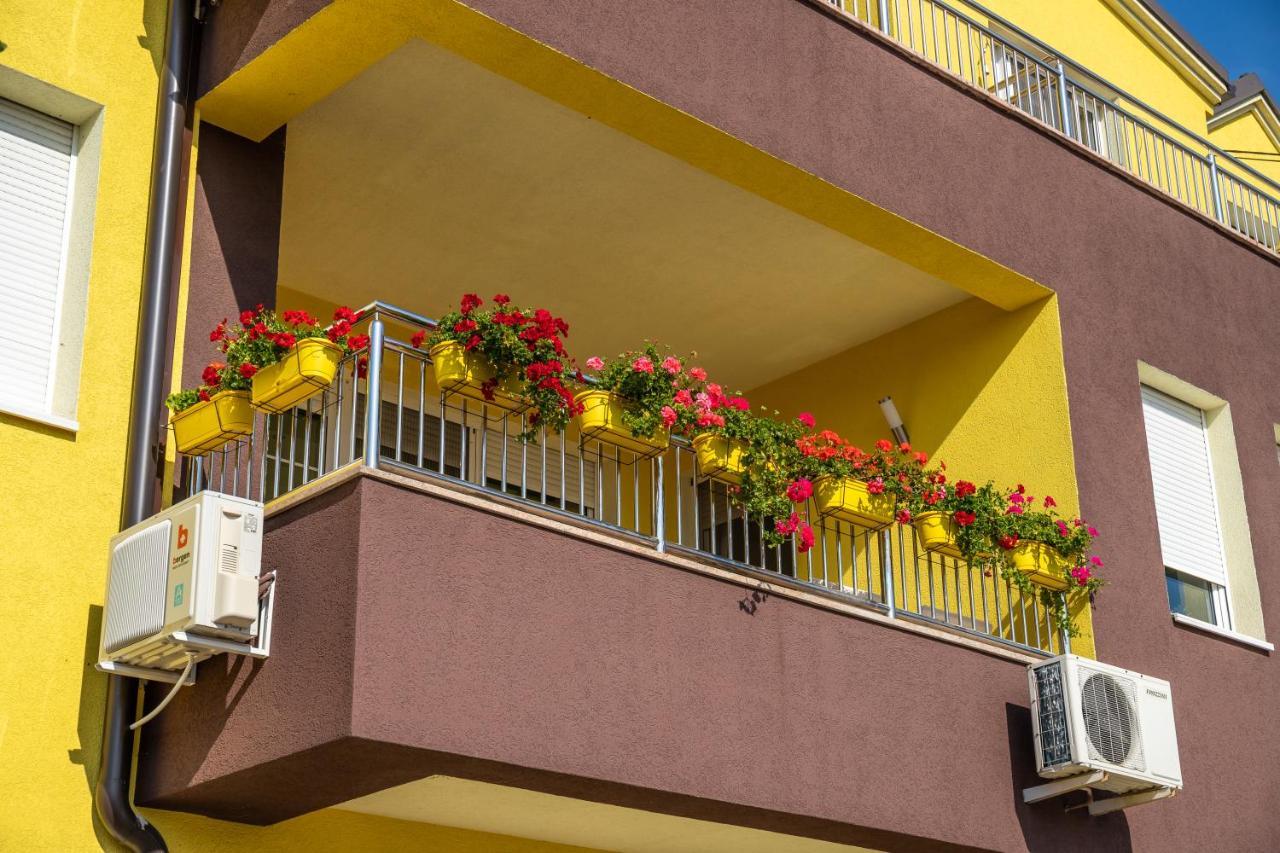 Kalanj Apartmani I Sobe Belgrad Exteriör bild